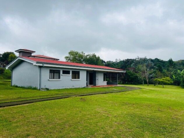 Venta de Casa en San Rafael Coronado en lote de 2964 m2 in San Rafael, Vázquez de Coronado, San José — ₡ 185 000 000