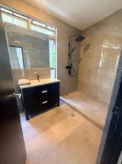 Casa Moderna en Condominio Los Elíseos | Bello Horizonte, Escazú en San Rafael, Escazú, San José — $289,000 - Foto 5 de 21
