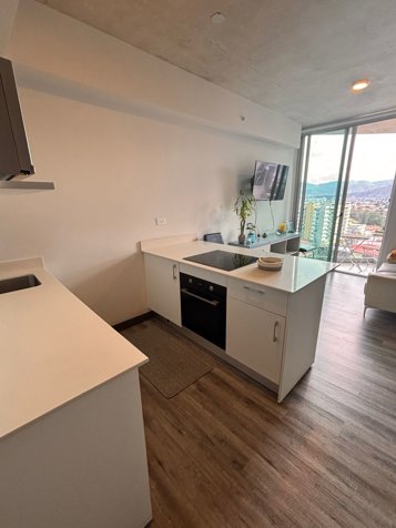 ALQUILER DE APARTAMENTO AMUEBLADO, SAN JOSÉ, SABANA, CONDOMINIO SECRT in Mata Redonda, San José — $1,000 - Photo 3 of 28
