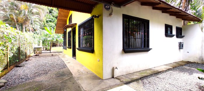 Beautiful House en Jacó, Garabito, Puntarenas — $180,000 - Foto 3 de 19