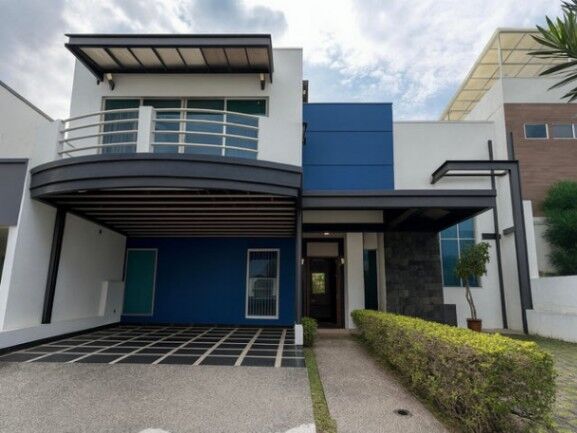 Venta de Casa en Montes de Oca-San Rafael. en San Rafael, Montes De Oca, San José — $285,000