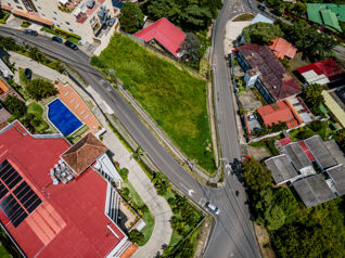 Precio Reducido, Lote de 1555 m2 en La Paco, Escazú. Costa Rica in San Rafael, Escazú, San José — $396,000 - Photo 3 of 18