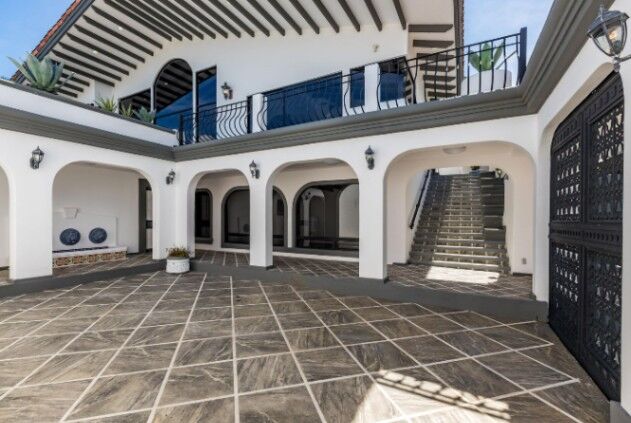Casa Tipo Mansión en Venta Ubicada en San Jose, Escazú. in San Antonio, Escazú, San José — $1,495,000