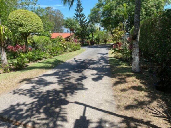 Venta de Lote + Casa en Santa Ana. RAH 26-388 en Santa Ana, San José — $2,500,000