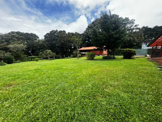 Venta de propiedad con 2 casas en San Rafael de Heredia Tirol en San Rafael, Heredia — $975,000 - Foto 2 de 32