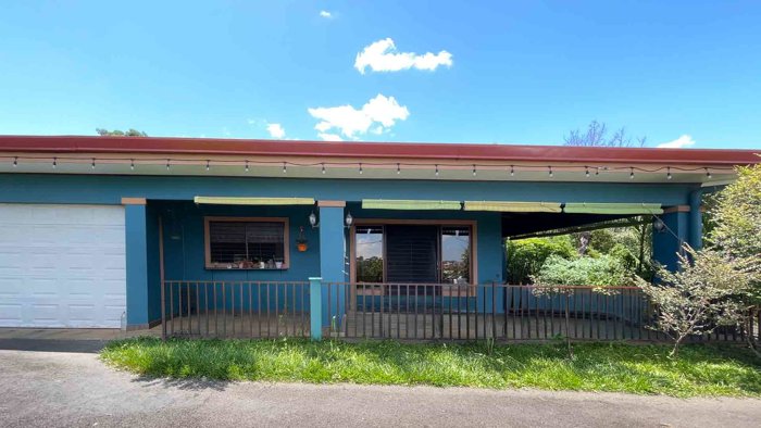 House for Sale in Grecia, Costa Rica – Calle Corinto in Grecia, Alajuela — ₡ 149 000 000 - Photo 2 of 19