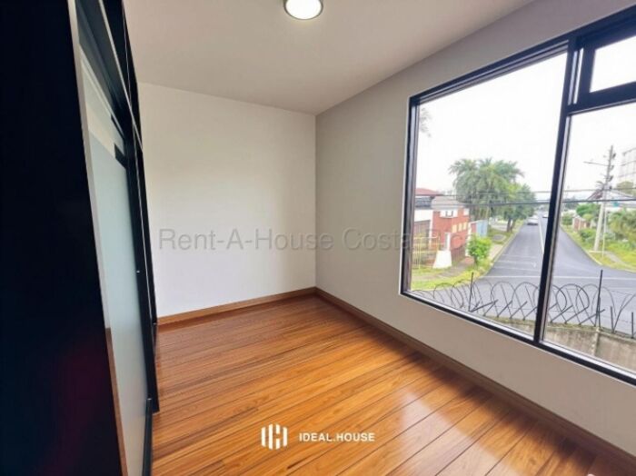 Alquiler | Casa de 5 habitaciones con amplio jardín en Granadilla #26-1119 GS in Granadilla, Curridabat, San José — $3,200