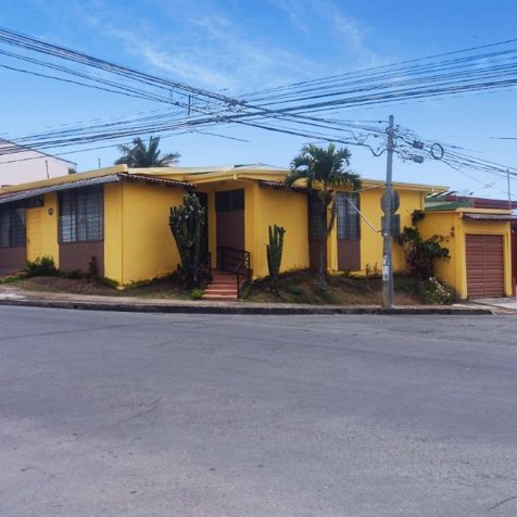 Oportunidad inversión Terreno plano con casa para remodelar o demoler en San Pedro, Montes De Oca, San José — 70 000 000 ₡ - Foto 1 de 17
