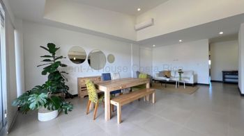 Venta de PENTHOUSE AMUEBLADO en San Rafael de Escazú. RAH 27-702 en San Rafael, Escazú, San José — $410,000 - Foto 2 de 15