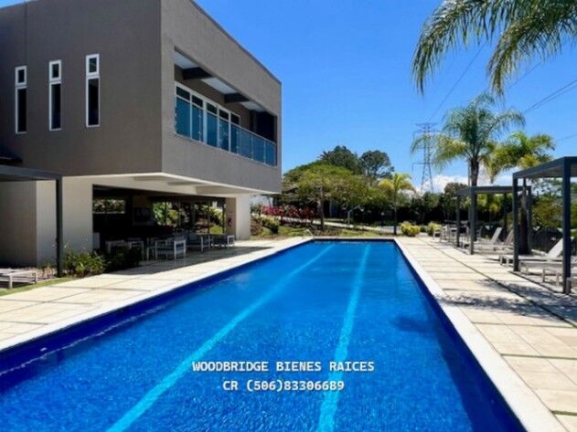 Escazu casa en alquiler en Guachipelín $2.700 en Escazú, San José — $2,700