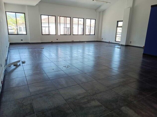Alquiler de Cómoda Oficina en Escazú / Mls. 23-2992 OFC JB en Escazú, San José — $3,167