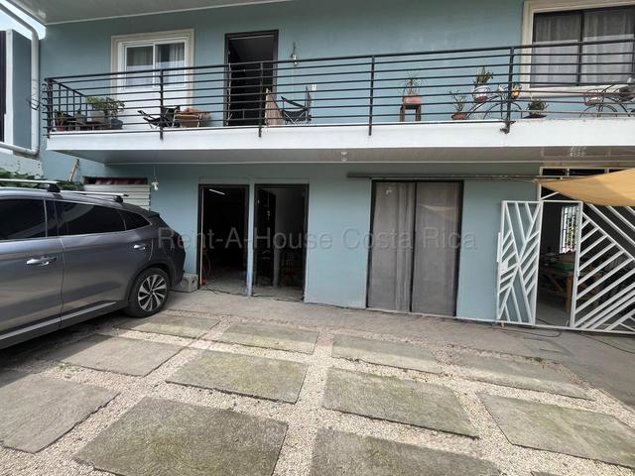 Venta de Propiedad Comercial y Residencial 2 LOCALES Y 2 APTOS en San Rafael de Escazú. RAH 27-870 in San Rafael, Escazú, San José — $550,000