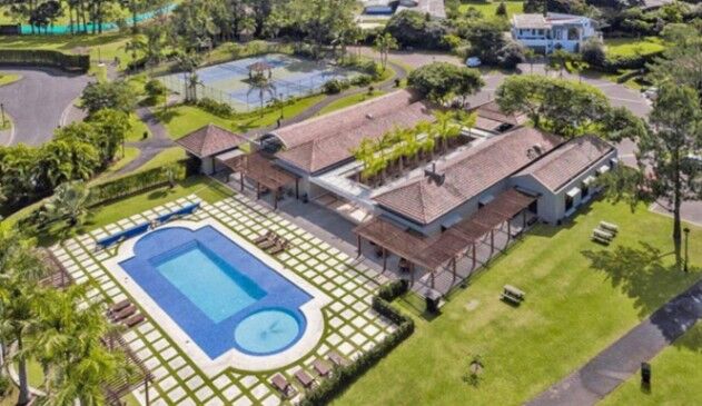 Venta de Casa en Granadilla de Curridabat. RAH 25-1773 en Granadilla, Curridabat, San José — $1,800,000