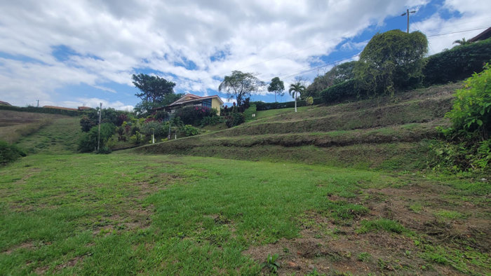 Lot for Sale in Condominio El Roble, Grecia en Grecia, Alajuela — $75,000 - Foto 3 de 10