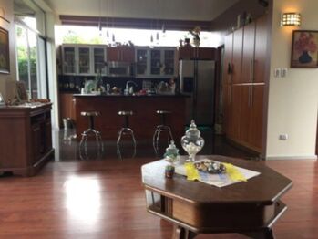 Se vende espaciosa casa con patio y piscina en Belén de Heredia 21-1989 in San Antonio, Belén, Heredia — $465,000 - Photo 5 of 22