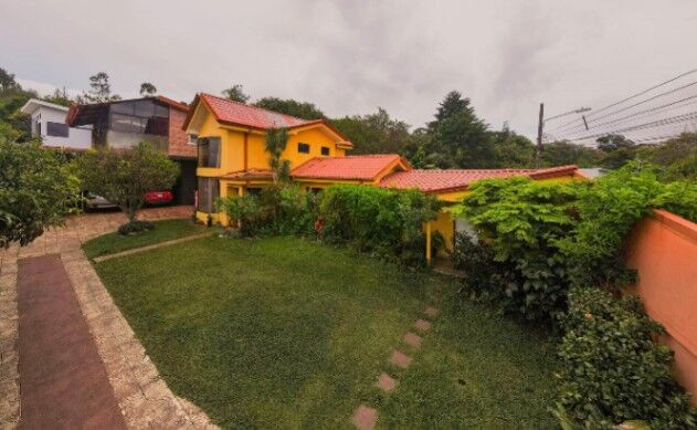 Se vende casa en San Rafael Heredia 25-1604 en Ángeles, San Rafael, Heredia — $439,000