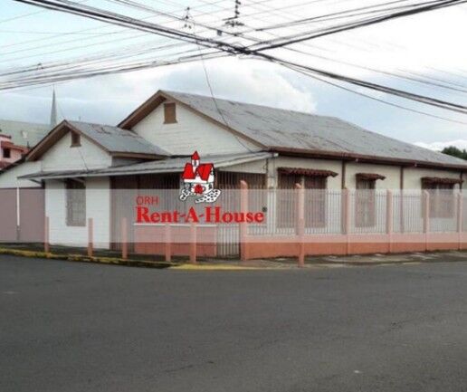 Se venden 2 casas y 1 apartamento para inversión en San Rafael Heredia 25-1432 en San Rafael, Heredia — ₡ 350 000 000