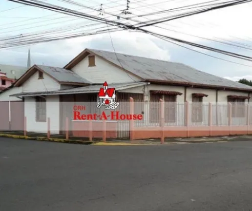 Se venden 2 casas y 1 apartamento para inversión en San Rafael Heredia 25-1432 en San Rafael, Heredia — ₡ 350 000 000