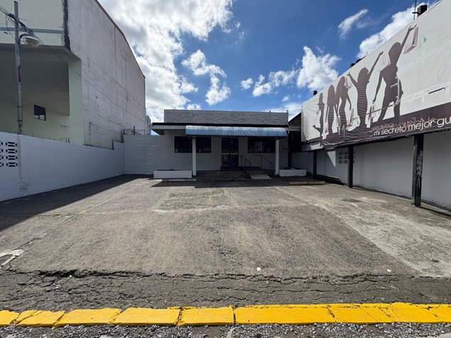 ALQUILER DE LOCAL COMERCIAL SAN JOSÉ, SABANILLA, MONTES DE OCA en San Pedro, Montes De Oca, San José — $4,000