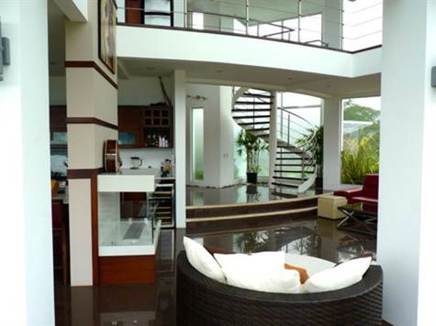 Casa ultramoderna con vistas de San Jose en Atenas, Alajuela — $1,000,000 - Foto 3 de 10