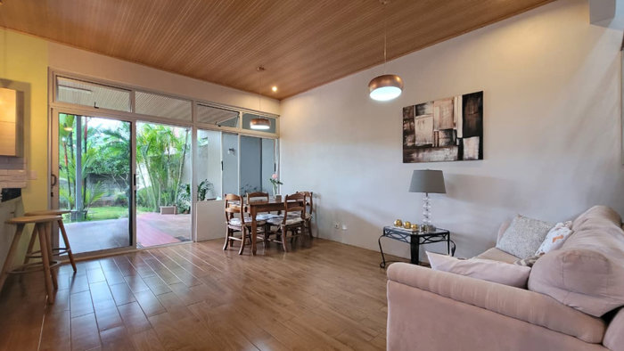 Modern Home With Large Garden – Sarchí, Alajuela en Sarchí Norte, Sarchí, Alajuela — $270,000 - Foto 3 de 18