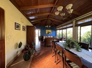 Venta de Acogedora Casa en Escazú / Mls. 26-1295 OFC JB in San Rafael, Escazú, San José — $850,000 - Photo 5 of 9