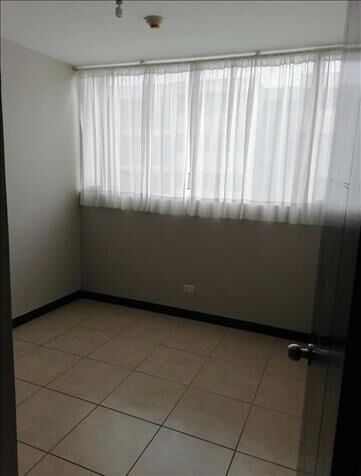Alquiler de apartamento en Condominio. Piso 8 en San Sebastián, San José — ₡ 375 000