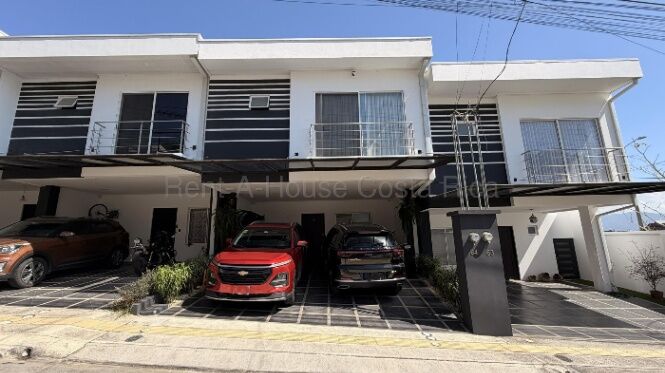 VENDO CASA EN CONDOMINIO VISTA CATEDRAL. HEREDIA. in San Miguel, Santo Domingo, Heredia — $290,000