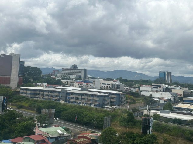 VENTA DE APARTAMENTO, SAN JOSE, URUCA, AZENZA TOWERS en Uruca, San José — $143,500 - Foto 2 de 18
