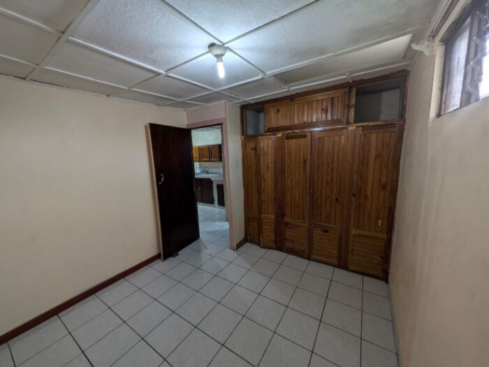 ¡Apartamento Moderno y Luminoso Ideal para Estudiantes! in Desamparados, San José — ₡ 175 000