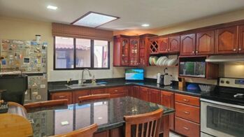 Venta de Casa en Guadalupe-Mata de Plátano. RAH 26-1275 PRECIO REBAJADO en Mata de Plátano, Goicoechea, San José — 98 000 000 ₡ - Foto 5 de 6