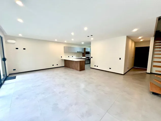 Se Vende Casa en Santa Ana Urbano en Santa Ana, San José — $3,300 - Foto 3 de 44