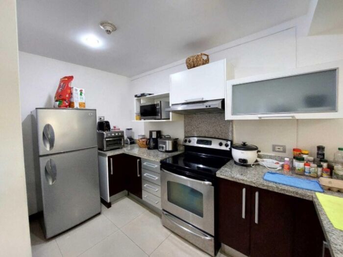 APARTAMENTO EN VENTA  EN POZOS SANTA ANA in Pozos, Santa Ana, San José — $165,000