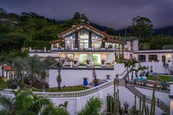 Venta mansión privada con 2 residencias, piscina y cancha de tenis #26-711 GS en San Antonio, Escazú, San José — $1,495,000 - Foto 5 de 17