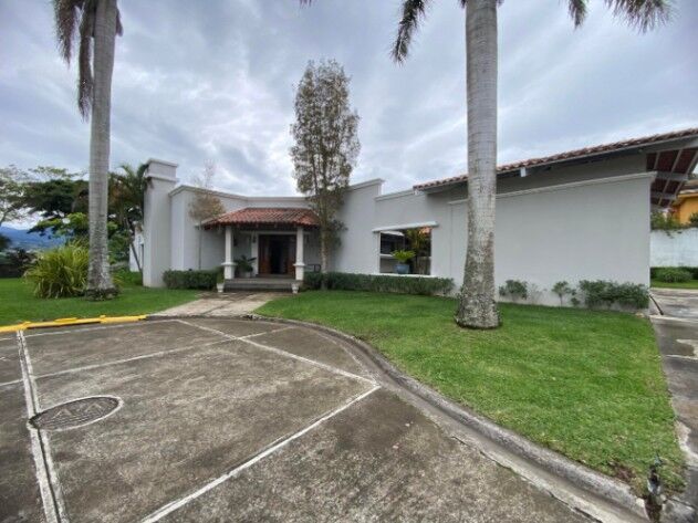 Alquiler de Casa en San Vicente de Moravia. RAH 26-496 en San Vicente, Moravia, San José — $3,800