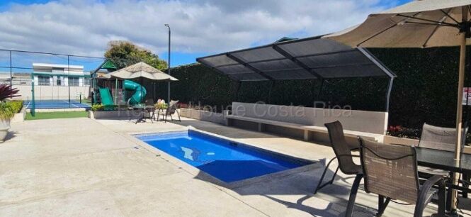 MLS-26-1631 LS VENTA CASA LA UNION CARTAGO CONTACTENOS AL # 86127562 en San Juan, La Unión, Cartago — ₡ 115 000 000