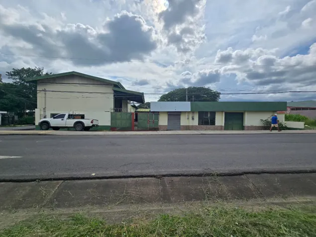 Local y bodega en venta en Cañas - Centro. Comercial, 5VV9576288 en Cañas, Guanacaste — ₡ 172 500 000