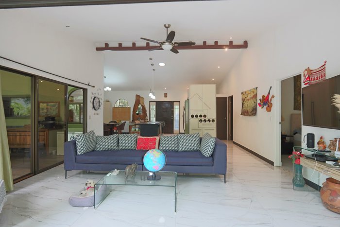 Venta Casa independiente Ciudad Colón in Colón, Mora, San José — $330,000 - Photo 3 of 28