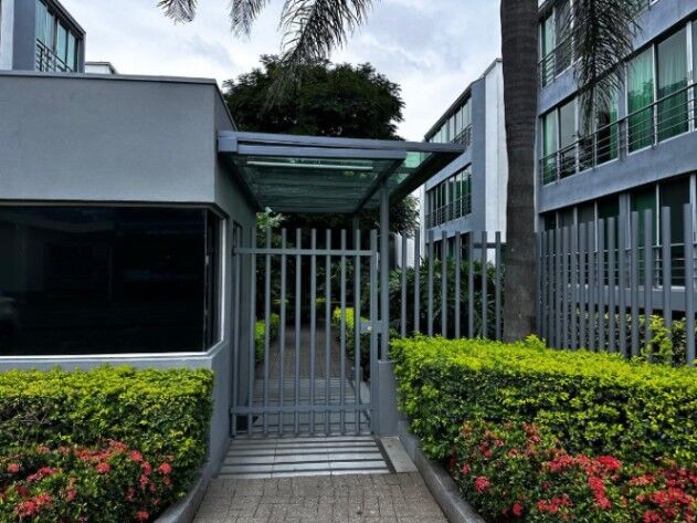 Alquiler de Apartamento en Condominio Santa Ana. RAH 26-770  en Santa Ana, San José — $1,100