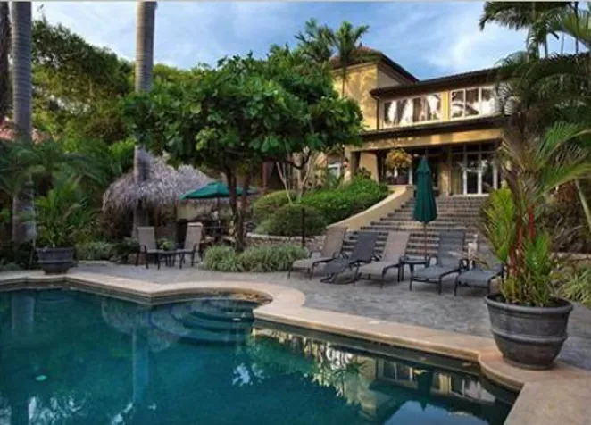 IMPRESIONANTE CASA DE PLAYA EN TAMARINDO en Tamarindo, Santa Cruz, Guanacaste — $3,700,000