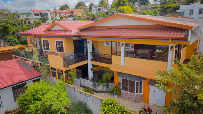 Se vende casa en Concepción de San Rafael de Heredia, Costa Rica in Concepción, San Isidro, Heredia — ₡ 158 000 000