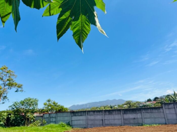 Venta de Lote en San Rafael de Heredia. RAH 26-219 in Concepción, San Rafael, Heredia — ₡ 140 000 000