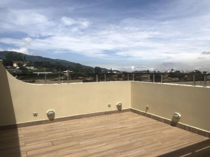 Casa Moderna con Vista Panorámica en Bello Horizonte, Escazú | 141 m² | 3 Dormitorios en San Rafael, Escazú, San José — $198,000