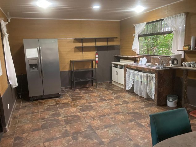Hostal para la venta en Puerto Viejo de Sarapiquí in Sarapiquí, Alajuela — $148,000 - Photo 3 of 42