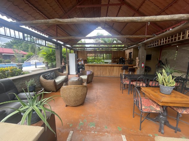Propiedad de Inversión en Jaco Beach: Ideal para Hotel o Airbnb in Jacó, Garabito, Puntarenas — $1,200,000 - Photo 3 of 14