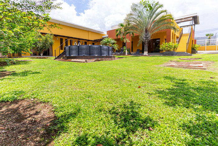 Casa Moderna amueblada a solo 5 minutos del centro de Grecia in Grecia, Alajuela — $450,000 - Photo 2 of 36