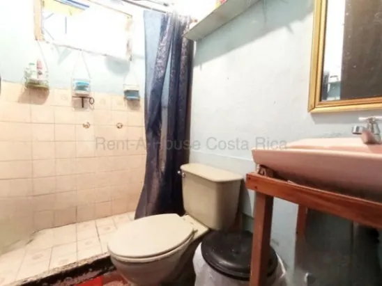 Venta de Casa en San José-Hatillo. RAH 26-1943 INVERSIÓN en Hatillo, San José — ₡ 45 000 000 - Foto 2 de 8