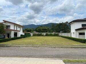 Venta de Hermoso Lote de Terreno en Santa Ana / Mls. 25-514 OFC JB in Uruca, Santa Ana, San José — $245,000