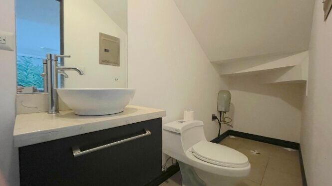 Venta de Casa en San Rafael de Escazú. RAH 26-33 en San Rafael, Escazú, San José — $319,000