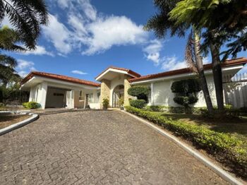 CASA EN VENTA, CARIARI BELÉN, Cod#25-1412 in La Asunción, Belén, Heredia — 675 000 ₡ - Photo 5 of 10